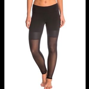 Alo Yoga Lean Leggings with Mesh
